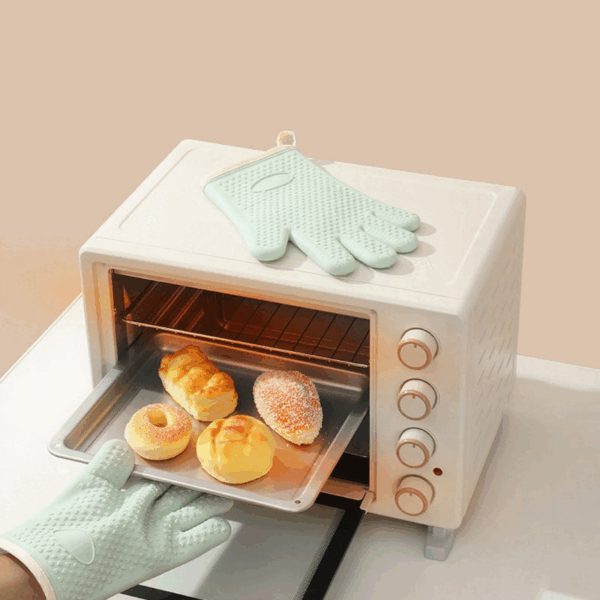 Thickened Silicone Heat-Resistant Gloves (One Pair) - Image 3